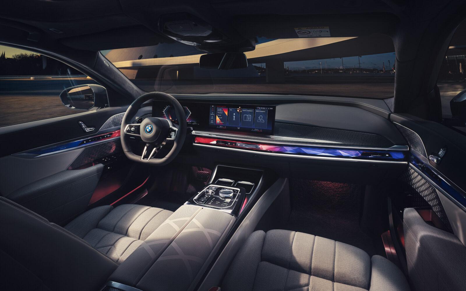 2023-BMW-7-Series-009-1600